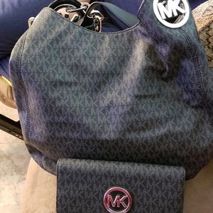 Black leather purse and wallet